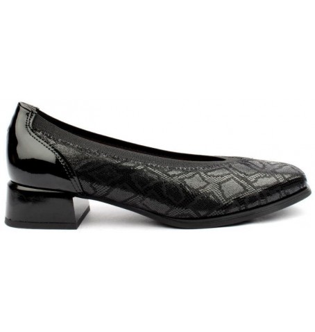 Pitillos 5424 - Black varnish - 5424$01PT