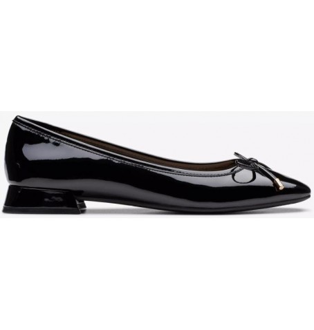 Clarks UBREE15 STEP 26176811 - Black varnish - UBREE15STEP$01C