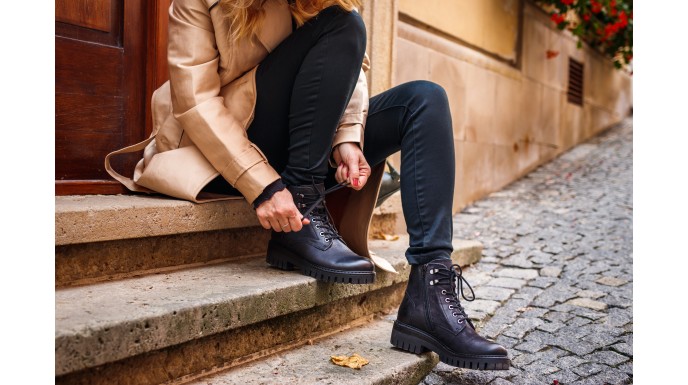Which Shoes to Wear in Autumn in Quebec?