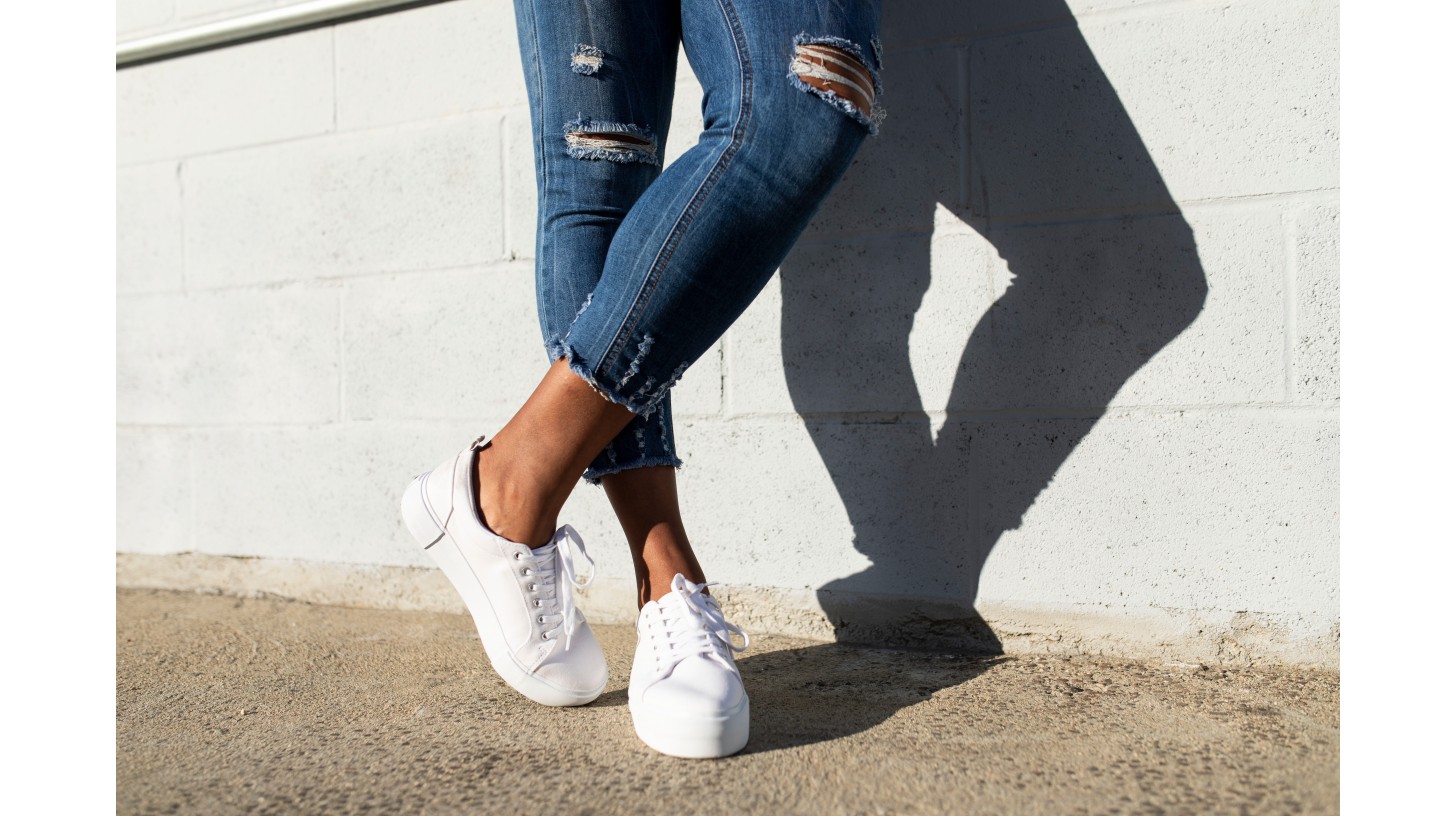 Nettoyage des chaussures en toile : guide complet pour un entretien efficace